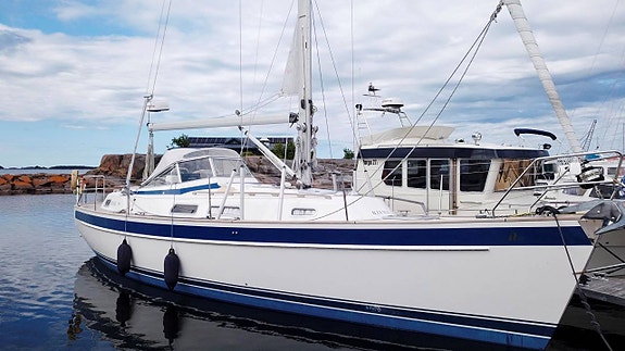 HALLBERG-RASSY 37 — Vedi foto 1