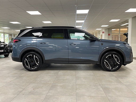 Peugeot 5008 4 of 5