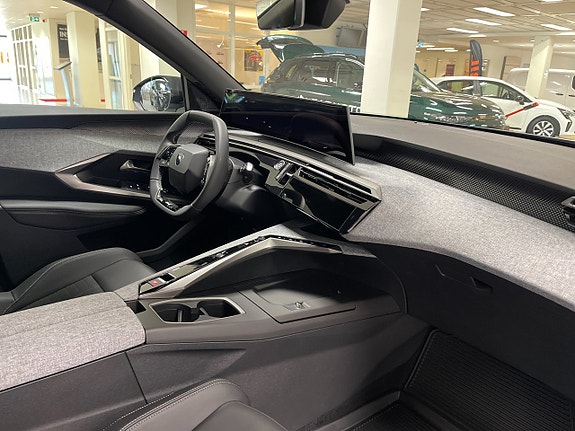 Peugeot 5008 14 of 17