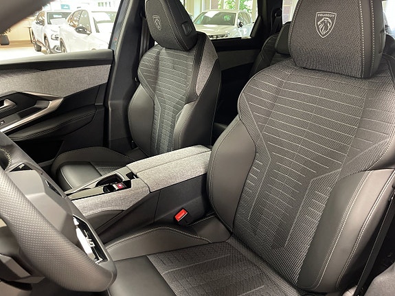 Peugeot 5008 6 of 17