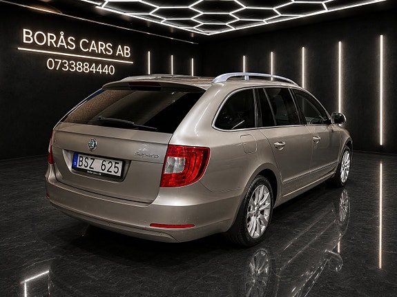 Skoda Superb 4 of 5