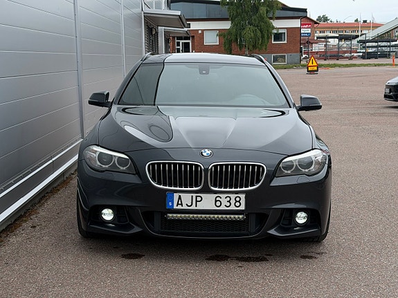 BMW 530d 3 of 5
