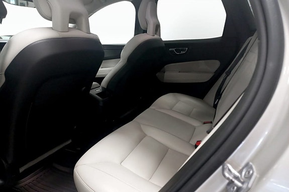 Volvo XC60 16 of 18