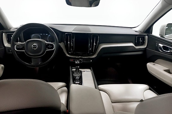 Volvo XC60 7 of 18