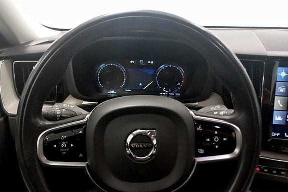 Volvo XC60 14 of 18