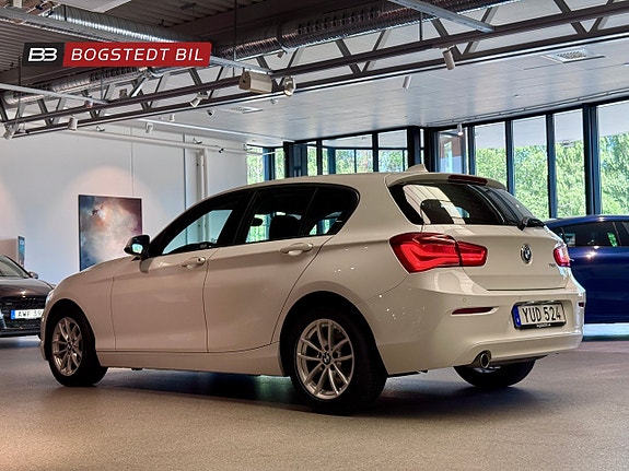 BMW 118i 5 of 5