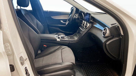 Mercedes-Benz C200 d 3 of 5
