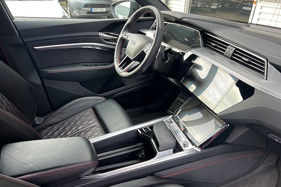 Audi Q8 16 of 30