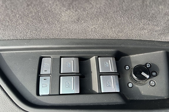 Audi Q8 21 of 30