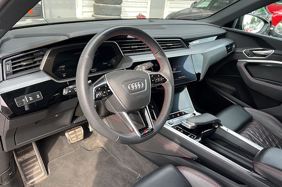 Audi Q8 19 of 30