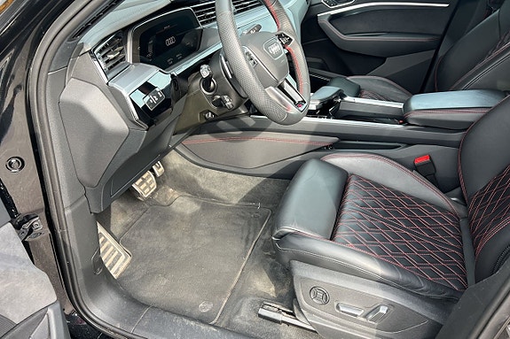 Audi Q8 17 of 30