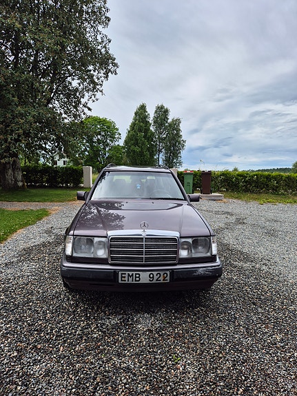 Mercedes-Benz 220 TE 5 of 5