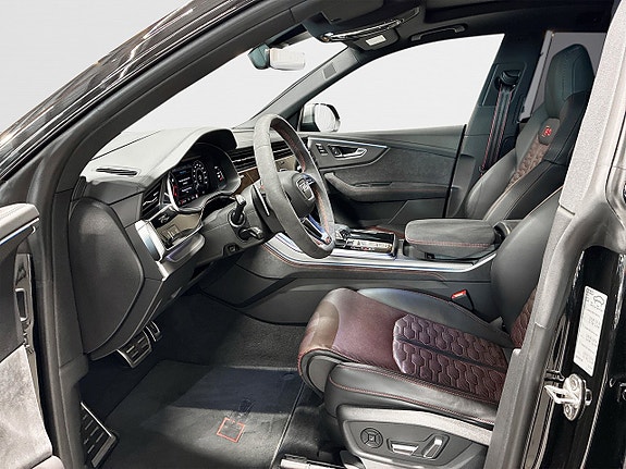 Audi RS Q8 9 of 30