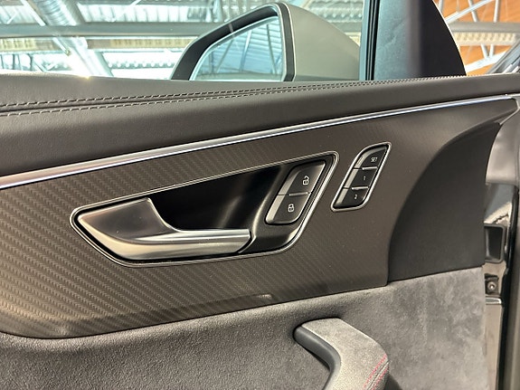 Audi RS Q8 12 of 30