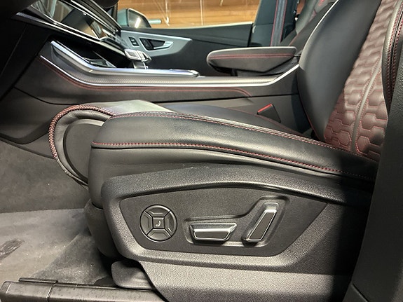 Audi RS Q8 14 of 30