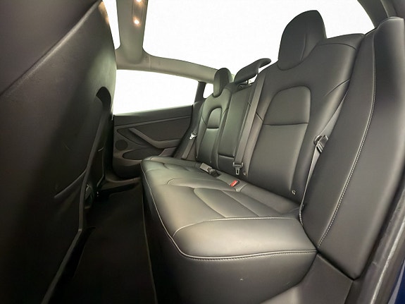 Tesla Model 3 16 of 30
