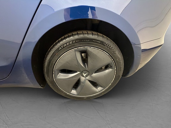 Tesla Model 3 28 of 30