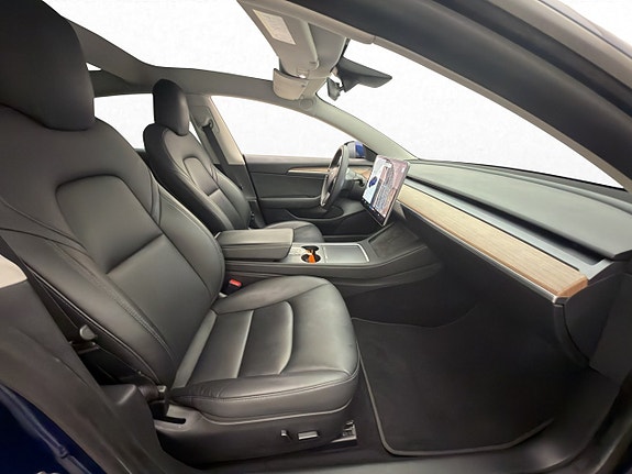 Tesla Model 3 10 of 30