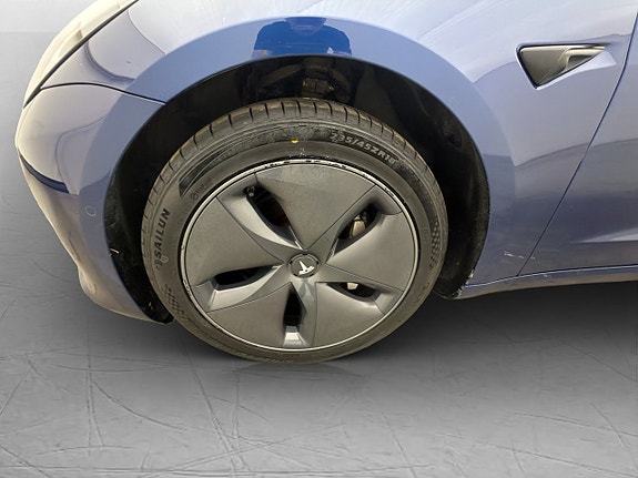 Tesla Model 3 27 of 30