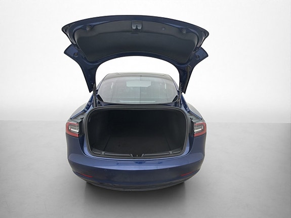 Tesla Model 3 9 of 30
