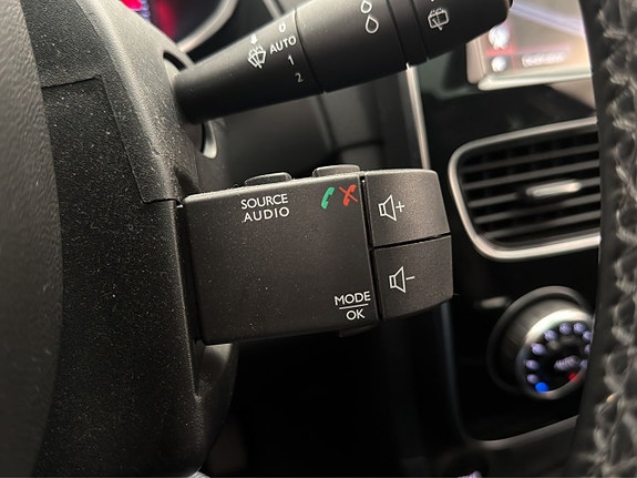 Renault Clio 27 of 27