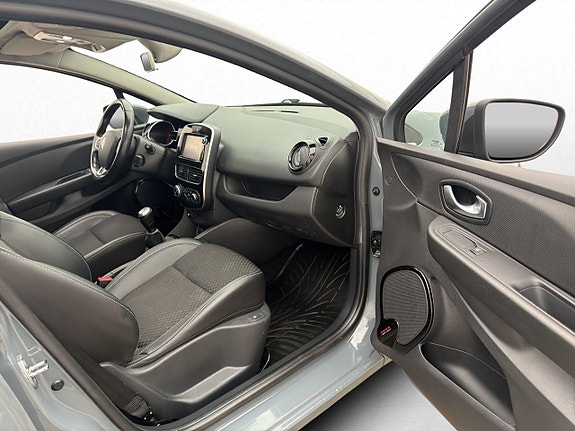 Renault Clio 13 of 27