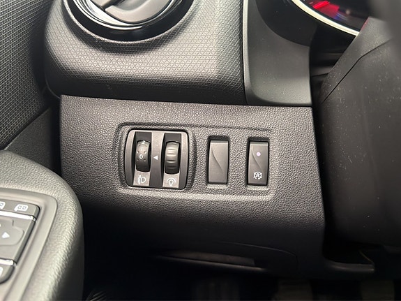 Renault Clio 21 of 27