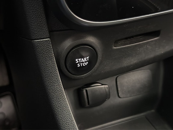 Renault Clio 23 of 27