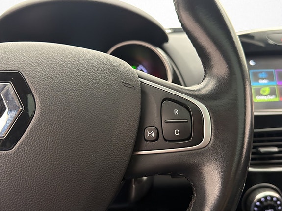 Renault Clio 20 of 27