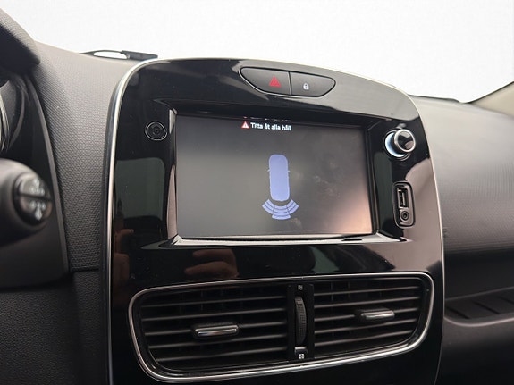 Renault Clio 26 of 27