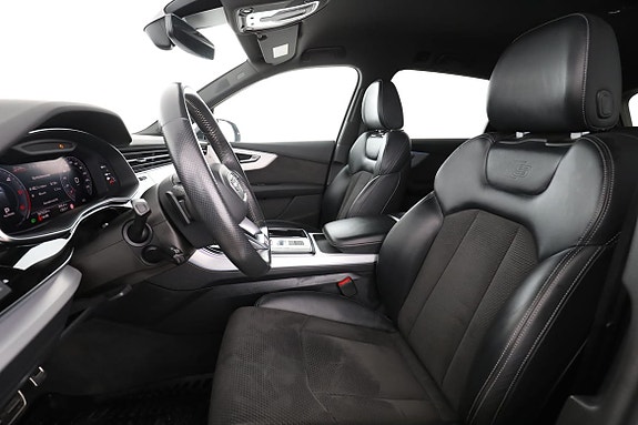 Audi Q7 11 of 30