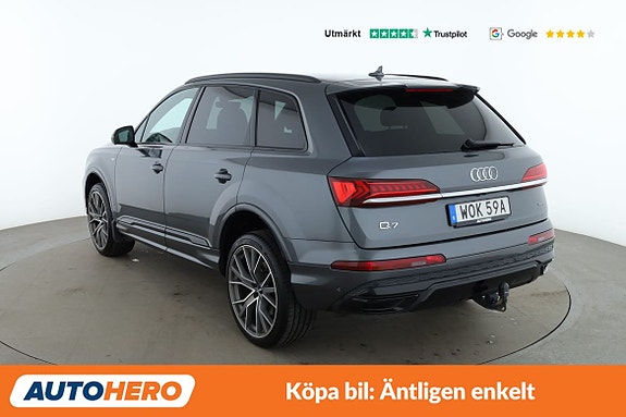 Audi Q7 3 of 5