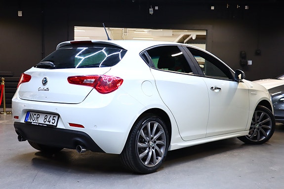 Alfa Romeo Giulietta 4 of 23