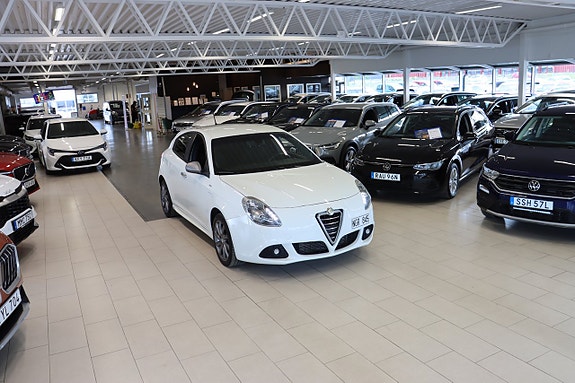 Alfa Romeo Giulietta 3 of 23