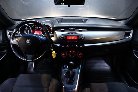 Alfa Romeo Giulietta 15 of 23