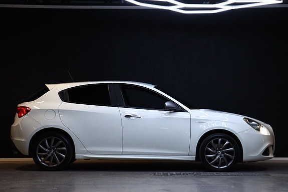 Alfa Romeo Giulietta 6 of 23