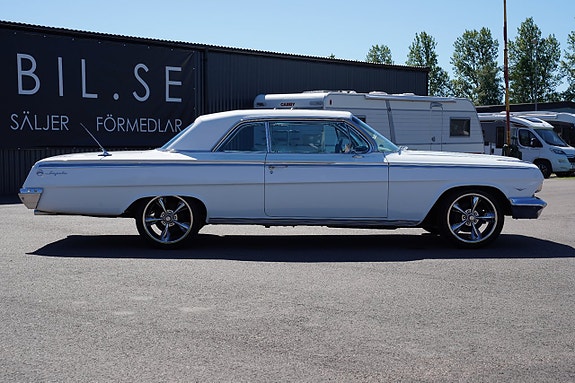 Chevrolet Impala 24 of 27