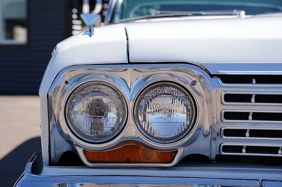 Chevrolet Impala 11 of 27