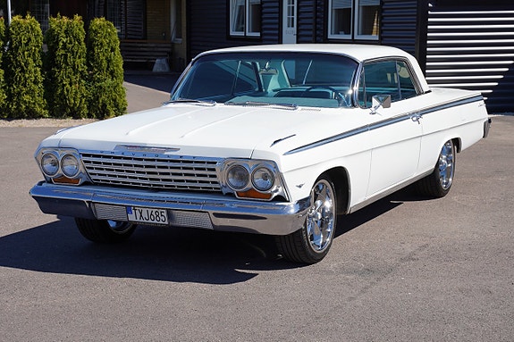 Chevrolet Impala 27 of 27