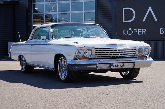 Chevrolet Impala 23 of 27