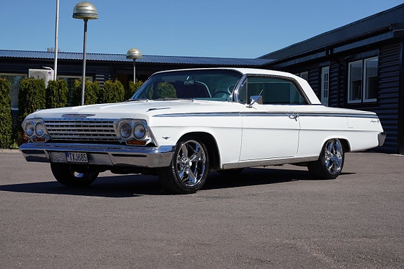 Chevrolet Impala 9 of 27