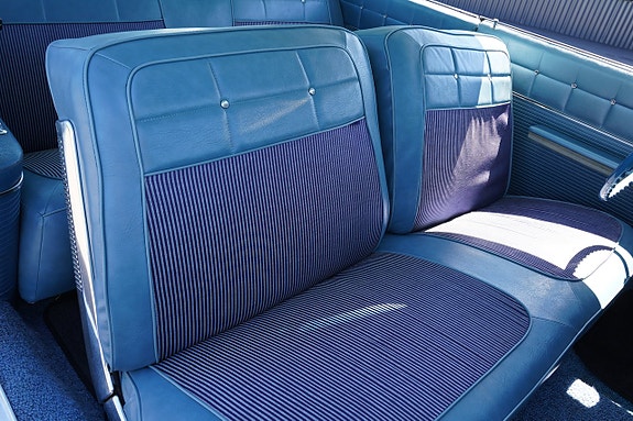 Chevrolet Impala 17 of 27