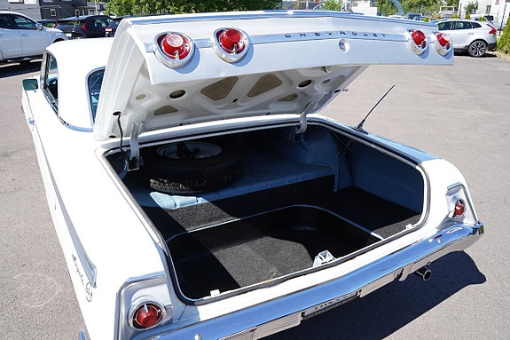 Chevrolet Impala 15 of 27