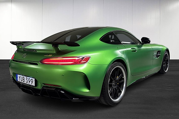 Mercedes-Benz AMG GT Coupe 4 of 5