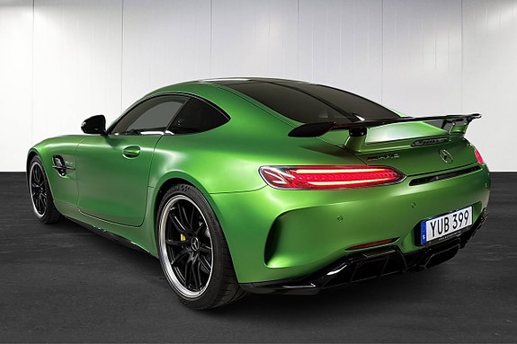 Mercedes-Benz AMG GT Coupe 3 of 5