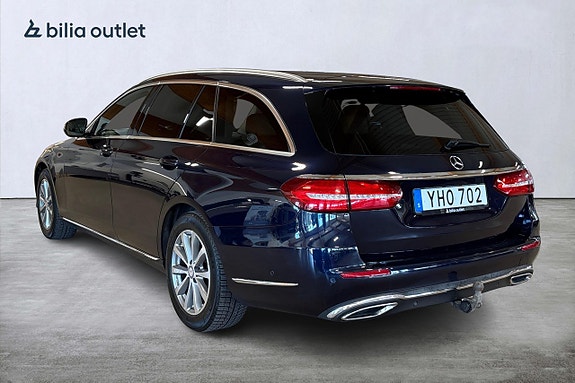 Mercedes-Benz E220 6 of 23