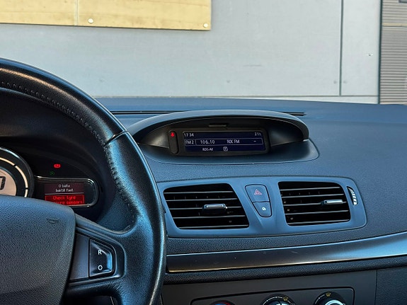 Renault Megane 10 of 15