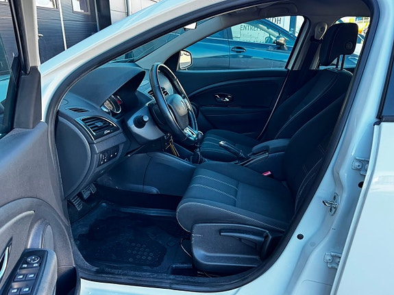 Renault Megane 11 of 15
