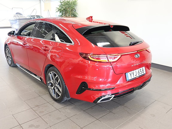 Kia Ceed 3 of 5