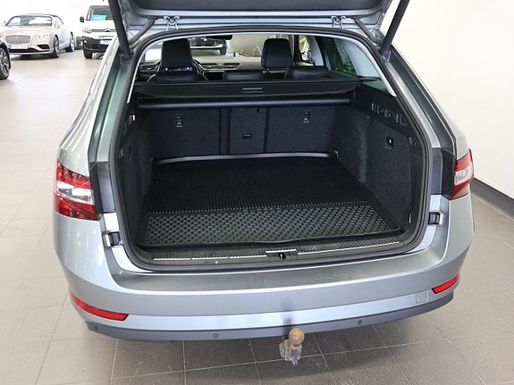 Skoda Superb 4 of 5